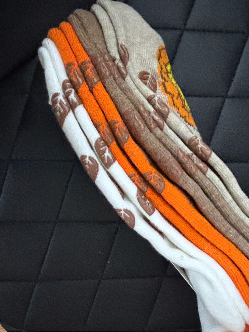 Snoopy Peanuts Fall Thanksgiving Gripper Footie socks. New - Picture 9 of 9